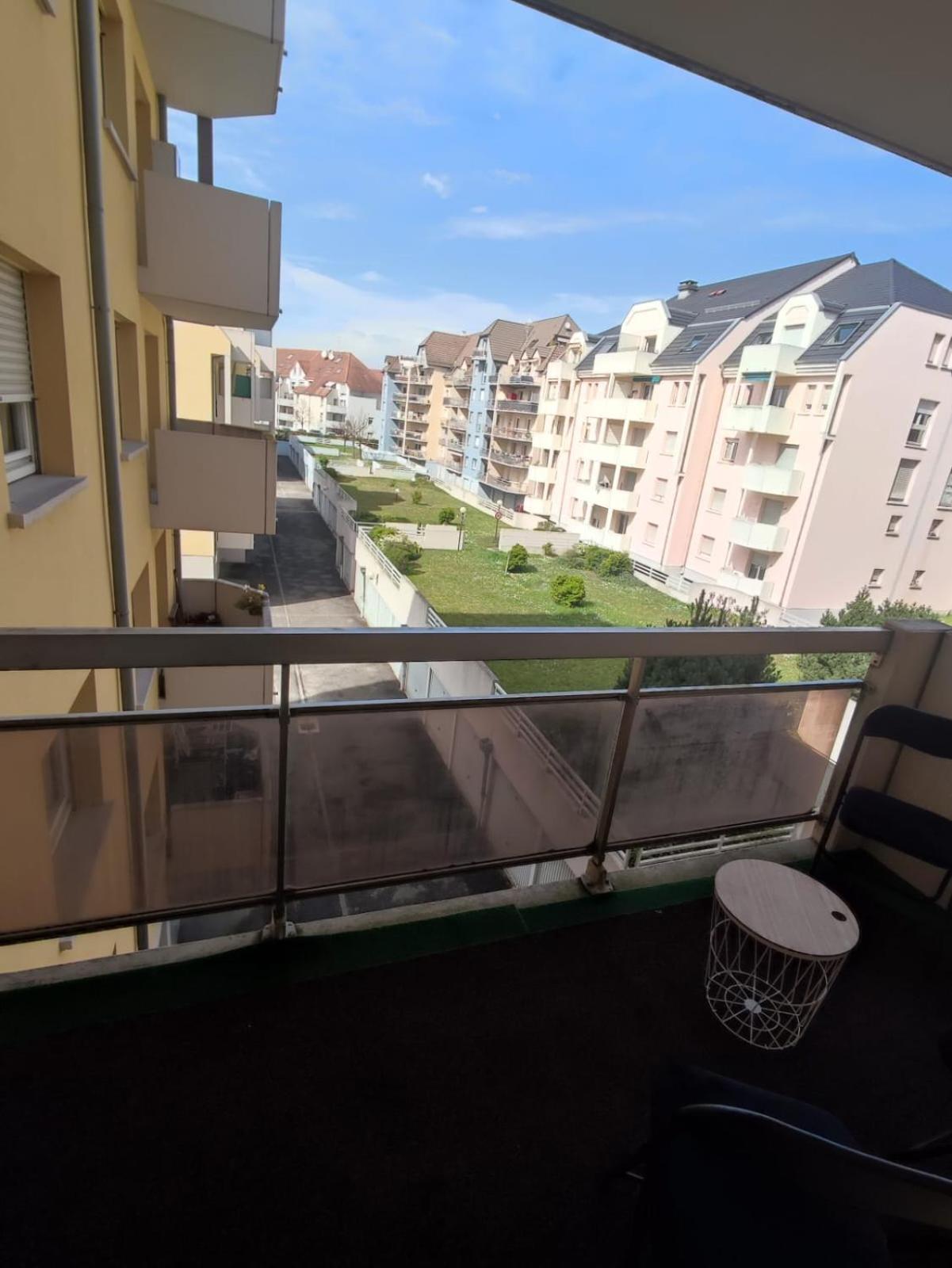 Апартаменты Douillet-Kanamappart-Euroairport Сен-Луи Экстерьер фото